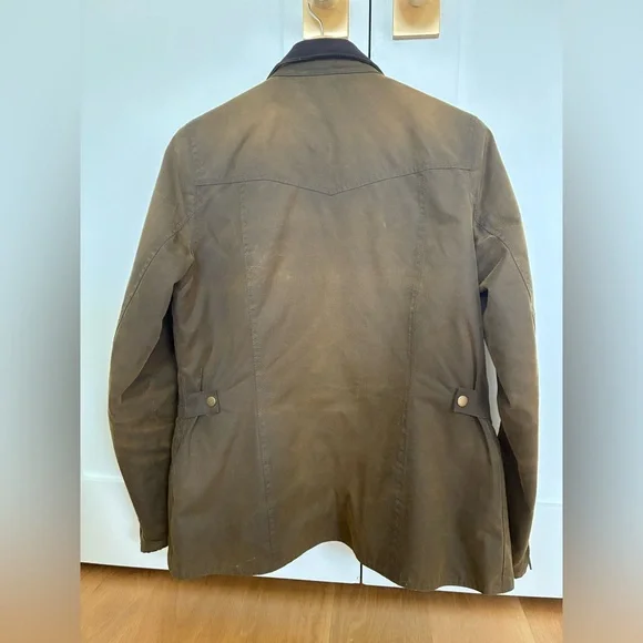 Barbour Women’s Olive Green Wax Jacket - Picture 4 of 10